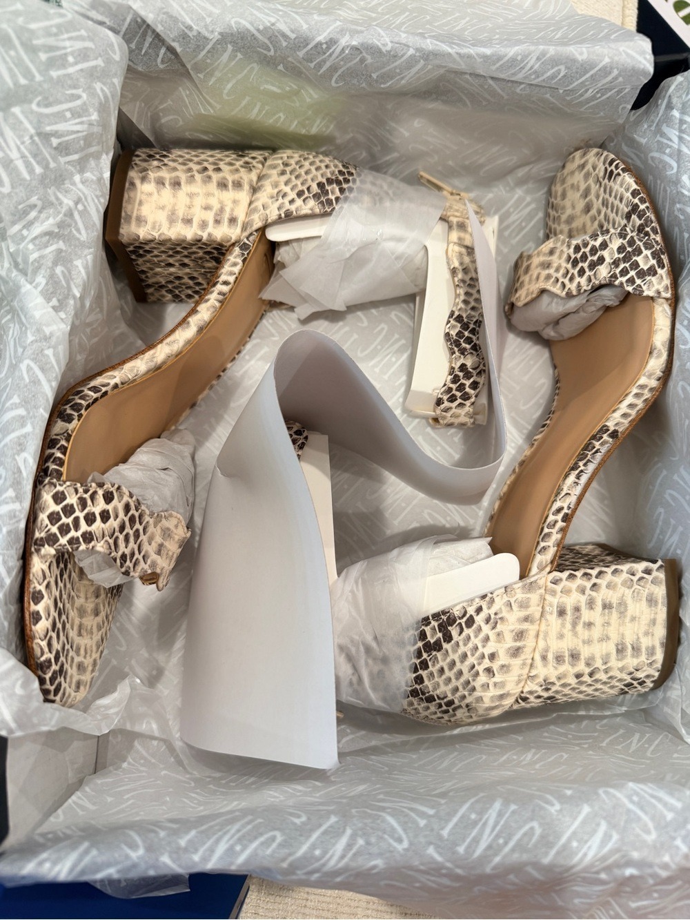 New In Box-INC.International Concepts Hadwin Scallop Open-Toe Snake Sandals 7M